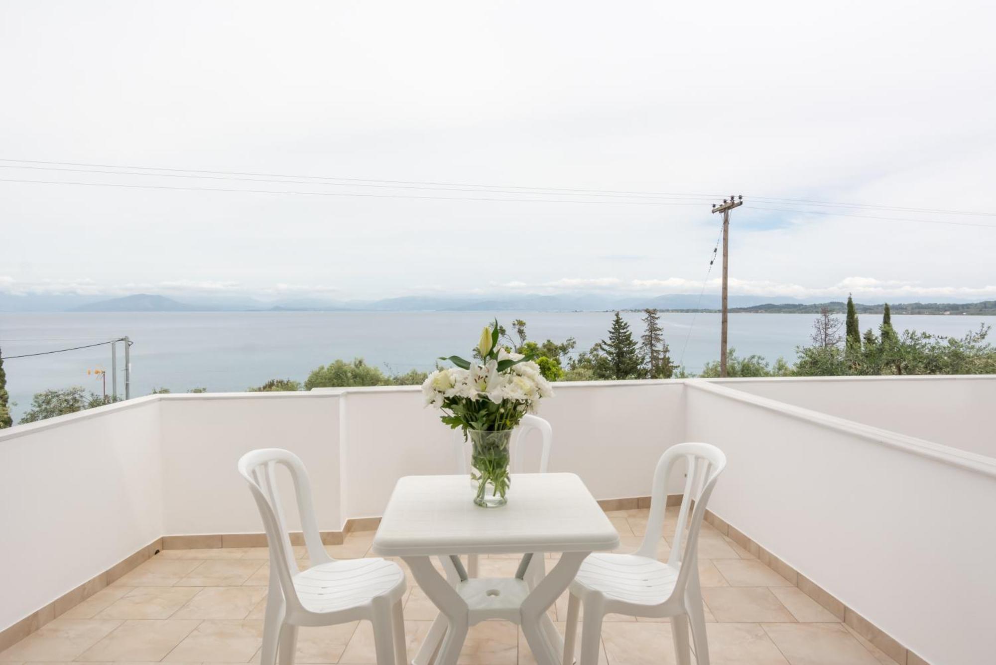 Corfu Aquamarine Aparthotel Notos Exterior photo